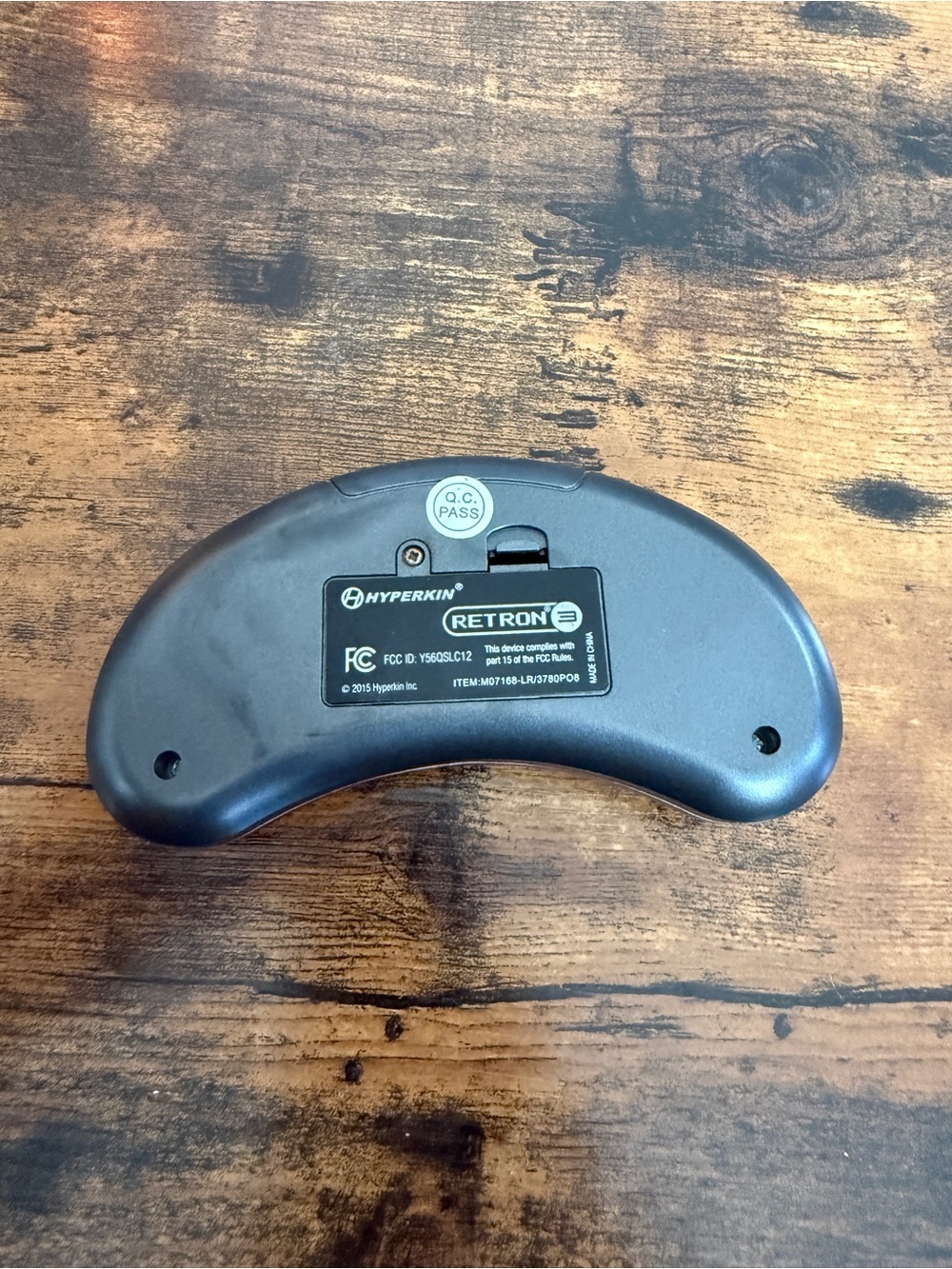 Red Hyperkin retron 3 wireless controller - Picture 6 of 8